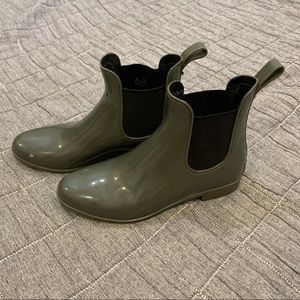 Tinsley Chelsea rain boots sam edelman green